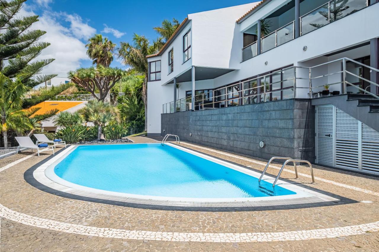 Ample Villa With Pool And Gorgeous Ocean View Funchal  Eksteriør billede
