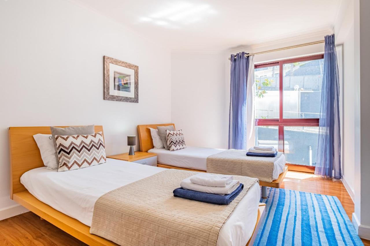 Ample Villa With Pool And Gorgeous Ocean View Funchal  Eksteriør billede