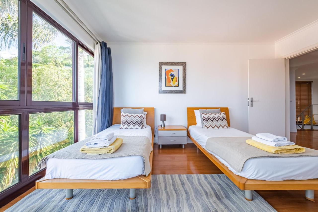 Ample Villa With Pool And Gorgeous Ocean View Funchal  Eksteriør billede